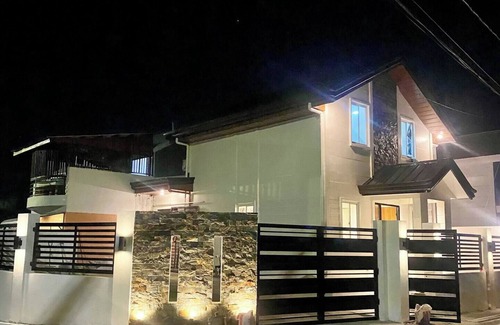 Santo Tomas House | Cozy 3-bedroom house with a Mountain View in Santo Tomas