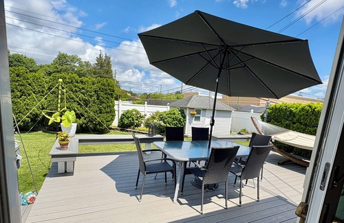 Plainedge House | Cozy 3-Bedroom House in Farmingdale! Near Bethpage Black, Village and Train!