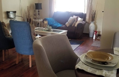 Easton House | Cozy 3-bedroom house in welcoming Easton with AC, WiFi. 2 minutes from downtown.