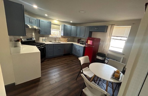 Hackensack House | Cozy 3-bedroom house closer to American Dream, NYC, Metlife