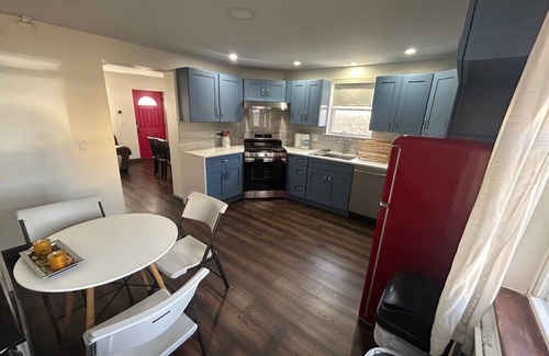 Hackensack House | Cozy 3-bedroom house closer to American Dream, NYC, Metlife