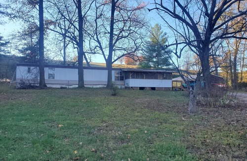 Powell House | Cozy 3 bedroom house with cabin vibes and a beautiful view