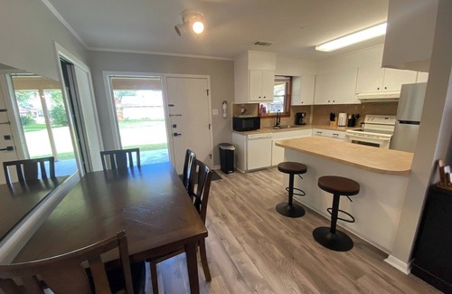 LaPlace House | Cozy 3-bedroom house with WiFi in quiet neighborhood