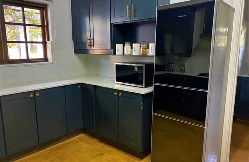 Bulawayo Apartment | Cozy 3 Bedroom House with unique bathrooms - 2084