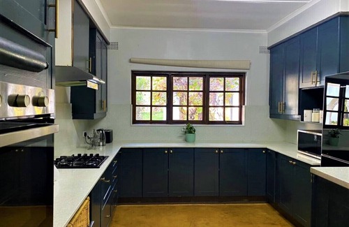 Bulawayo Apartment | Cozy 3 Bedroom House with unique bathrooms - 2084