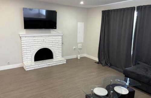 Surrey House | Cozy 3-Bedroom Retreat in Surrey Share Save