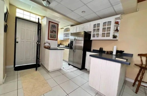 Trincity House | Cozy 3 Bedroom Suburb. Stay!.