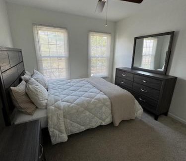 Fairfax House | Cozy 3-bedroom townhome in Fairfax