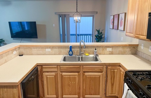 Old Farm District House | Cozy 3-bedroom w/fireplace & office near Old Milln