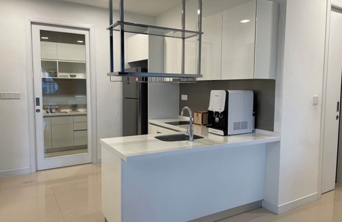 Mont Kiara Apartment | Cozy 3-bedroom, WiFi, Netflix ready