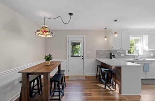 Huntersville House | Cozy 3 Bedroom with Pool