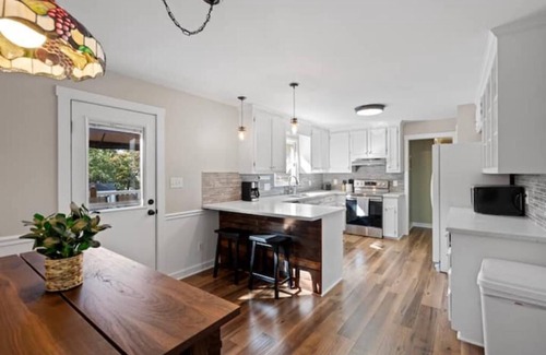 Huntersville House | Cozy 3 Bedroom with Pool