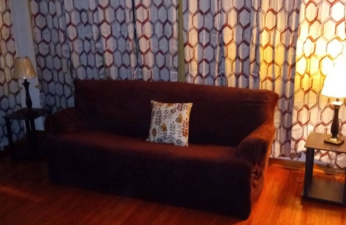 Downtown Toledo House | Cozy 3 bedrooms home.