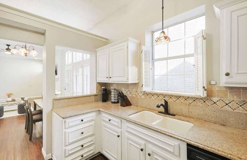 Lewisville House | Cozy 3 BR close to DFW, Lake Lewisville, Grapevine