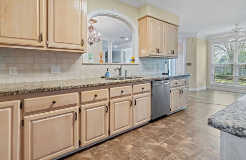 Lake Charles House | Cozy 3 BR Riverfront home in Westlake just minutes from downtown Lake Charles