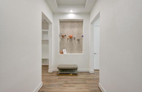 Greater Third Ward House | Cozy 3BD Space-Inspired Home - Patio Lounge & BBQ