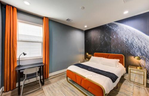 Greater Third Ward House | Cozy 3BD Space-Inspired Home - Patio Lounge & BBQ