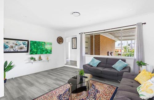 Werrington House | Cozy 3BDR Home I Mins to Parks