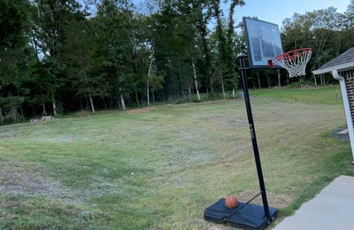 Cabot House | Cozy 3bed 2bath house on half ac of land mins from game time at the grounds