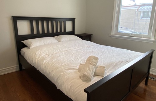 West Hill House | Cozy 3BR - Downtown in 30 mins, Near GO train