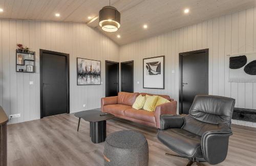 Selfoss House | Cozy 3BR Family Home with Hot Tub & Scenic Views