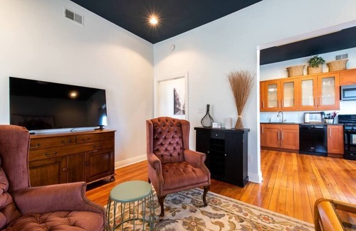 Germantown Apartment | Cozy 3BR Haven Comfort & Charm