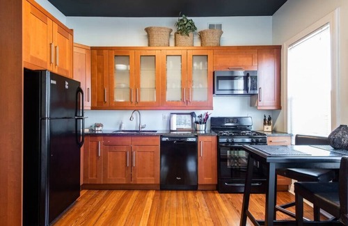 Germantown Apartment | Cozy 3BR Haven Comfort & Charm