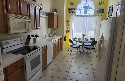 Country Creek Estates House | Cozy 3BR Home w/Private Pool & Lake View