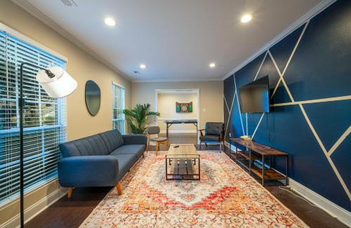 Charlotte House | Cozy 3br Home Yard Wifi