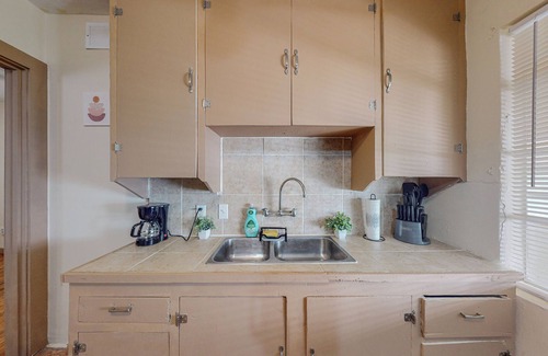 Albuquerque House | Cozy 3BR Modern Casita in Albuquerque w/Wifi & Parking