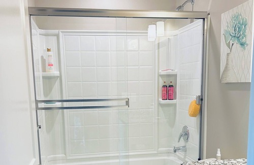 Sterling Heights Apartment | Cozy 3rd floor entire luxury apartment.
