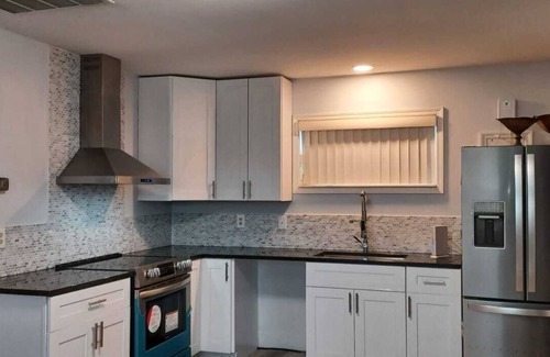 Goldenrod House | Cozy 4/3 House with Pool in fabulous Winter Park with AC, WiFi