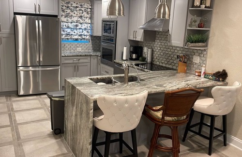 Hunt Club House | Cozy 4 Bedroom 3 Bath House. Near beaches, restaurants, and shopping