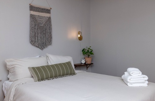 Denton House | Cozy 4-bedroom 1-story Denton Retreat 5 min from UNT & TWU