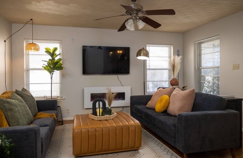 Denton House | Cozy 4-bedroom 1-story Denton Retreat 5 min from UNT & TWU