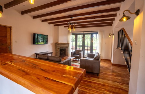 Naro Moru Cabin | Cozy 4 bedroom Cabin in Naromoru next to Mt Kenya Forest.