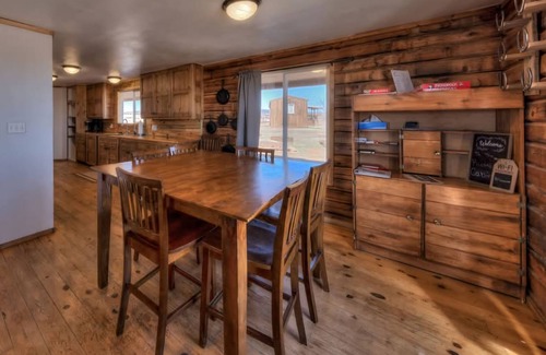 Blanding Cabin | Cozy 4-bedroom cabin in tranquil Blanding with AC, WiFi
