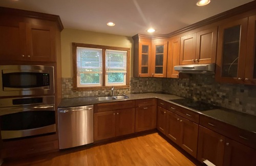 Newburgh House | Cozy 4 bedroom close to West Point military