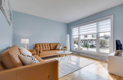 Longueuil House | Cozy 4-Bedroom Home - 15-minute From Downtown Montreal