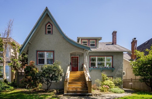 Dunbar House | Cozy 4-bedroom home in Vancouver