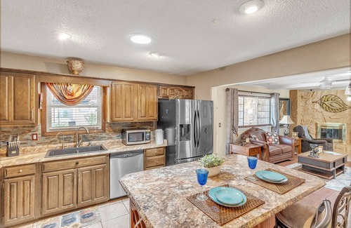 Tulsa House | Cozy 4 Bedroom Home - Minutes to Downtown Tulsa by RedAwning