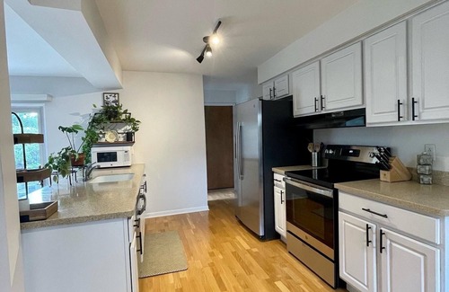 Plymouth House | Cozy 4 bedroom home with hot tub