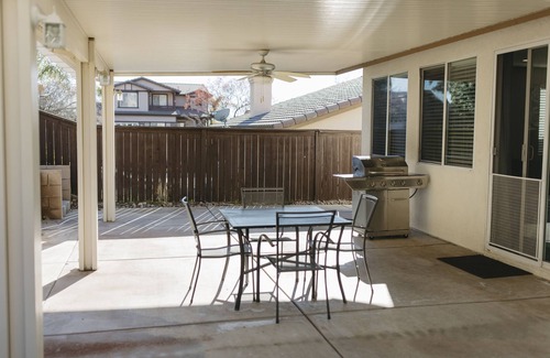 Yucaipa House | Cozy 4-bedroom house in wonderful Yucaipa with WiFi, AC