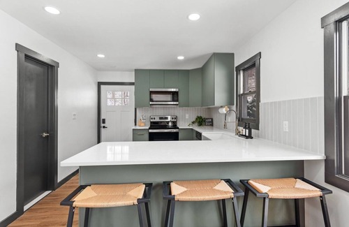 Jewett Cabin | Cozy 4-Bedroom Modern Mountaintop Retreat in Jewett