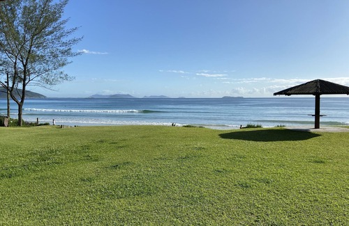 Morrinhos House | Cozy 4 bedroom townhouse on the beach