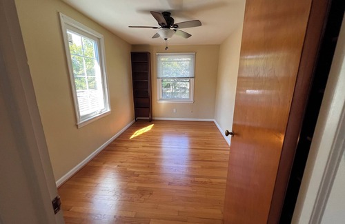 Ypsilanti House | Cozy 4-bedroom Ypsilanti house, walk to EMU, dining, and recreation