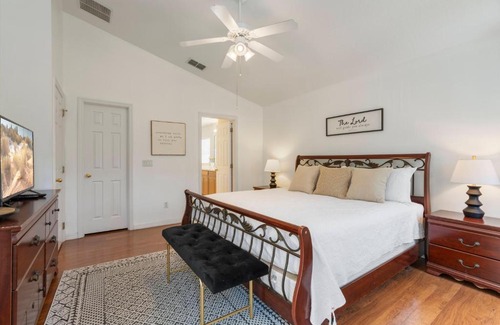 West Haven House | Cozy 4 Bedrooms Next to DisneyPrivate Pool