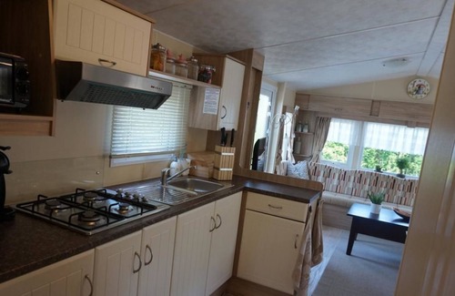 Ouwerkerk House | Cozy 4-person mobile home in Ouwerkerk within walking distance of the Eastern Scheldt