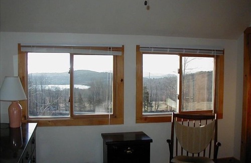 Belmont Cottage | Cozy 4-season COTTAGE- ski, swim, hike, foliage- Family Fun or Romantic Getaway