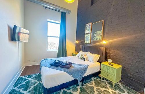 Near South Side Apartment | Cozy 420-Friendly 3BR Modern Home with Optional Parking Near McCormick Place, Museum Campus and Soldier Field